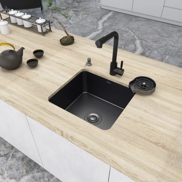 Чорна мийка для кухні з нержавійки 45 см в стільницю Nett NB-4643 фото
