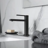 Черный смеситель для умывальника Nett VB-22