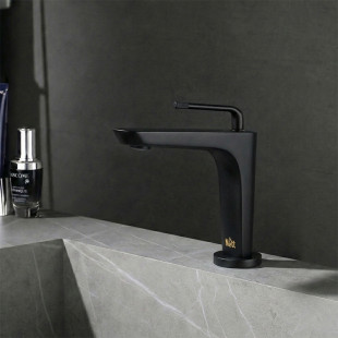 Чорний змішувач на раковину з латуні Nett DB-21 фото